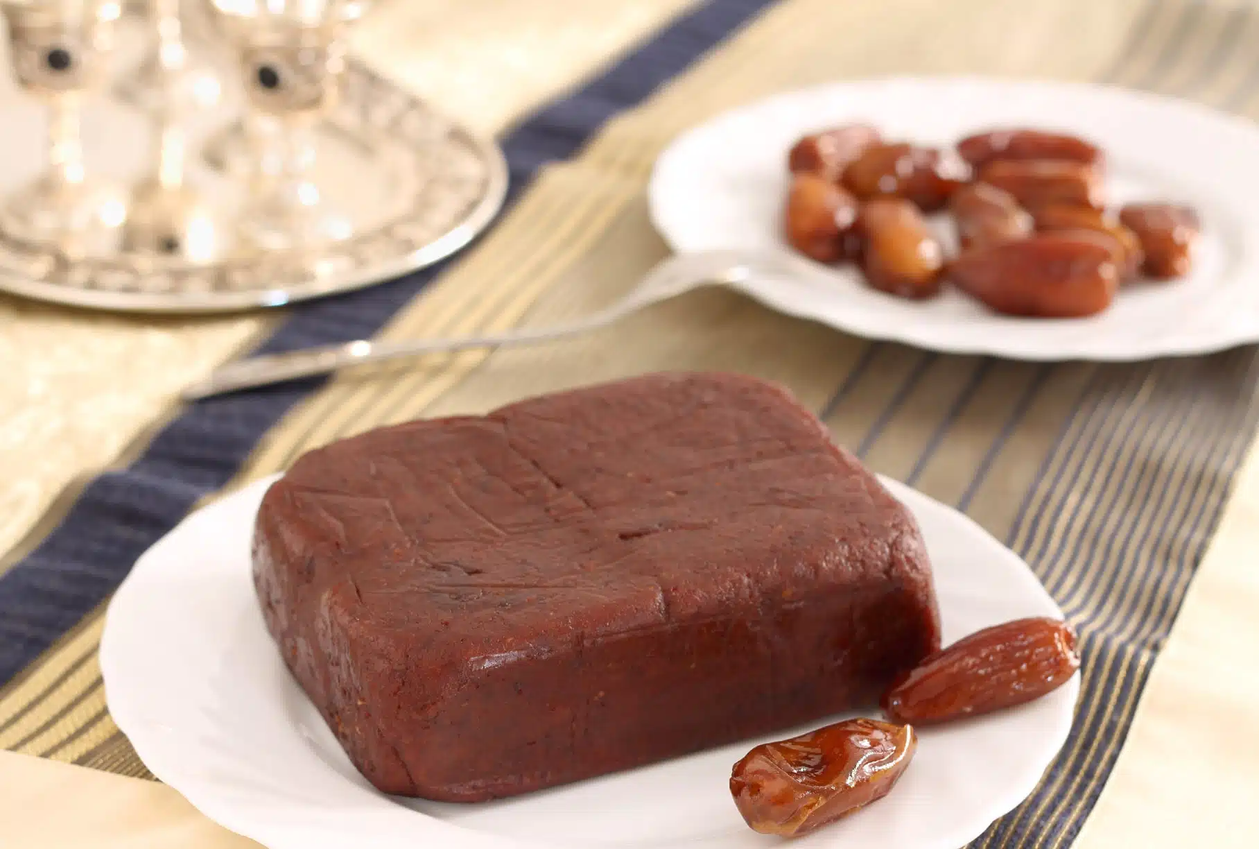 Bulk date paste in food-grade container wholesale — Kartago Dates ingredient supplier USA